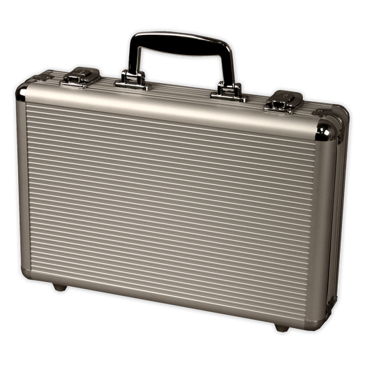 Aluminum poker chips case with room for 300 chips - exterior view